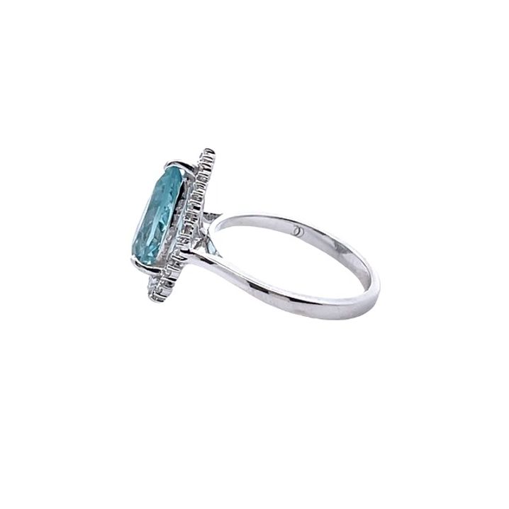 Oval Aquamarine 2.05CT Round Diamonds 0.28CT Fashion Diamond Ring 14K White Gold